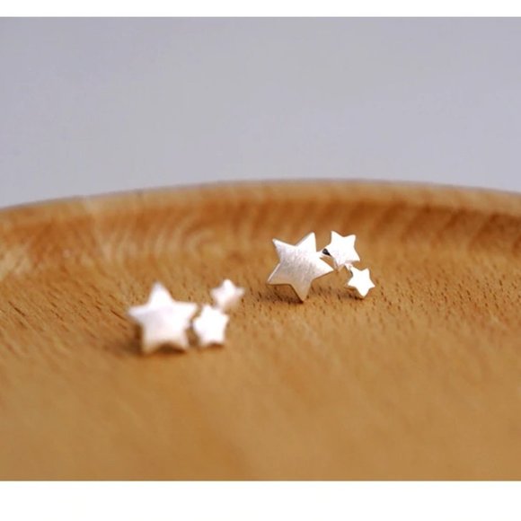 NEW 925 Sterling Silver Star Stud Earrings N - Picture 5 of 5